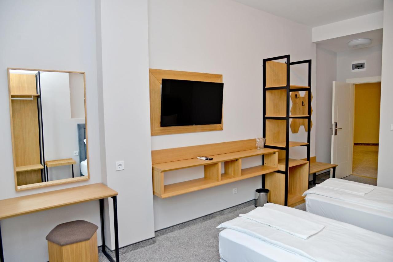 Hotel Ricas Сливен Екстериор снимка