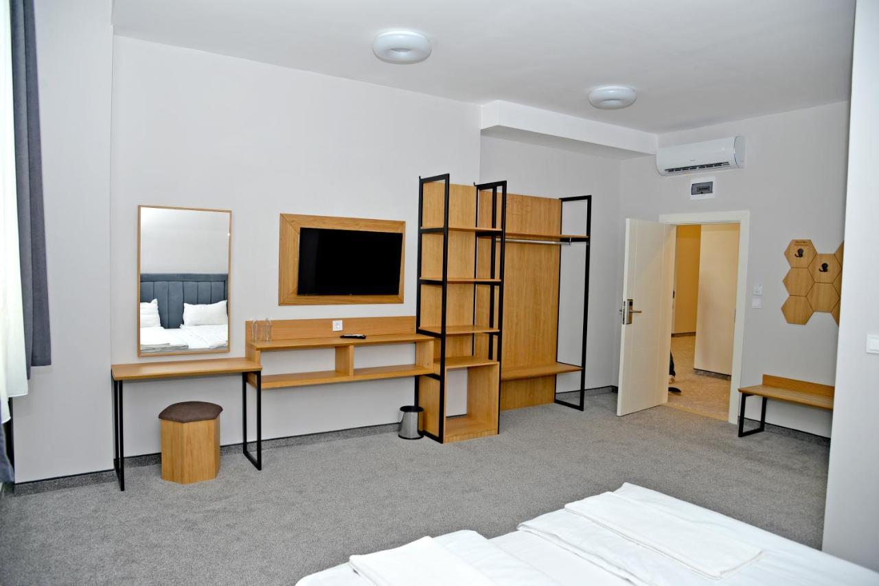 Hotel Ricas Сливен Екстериор снимка