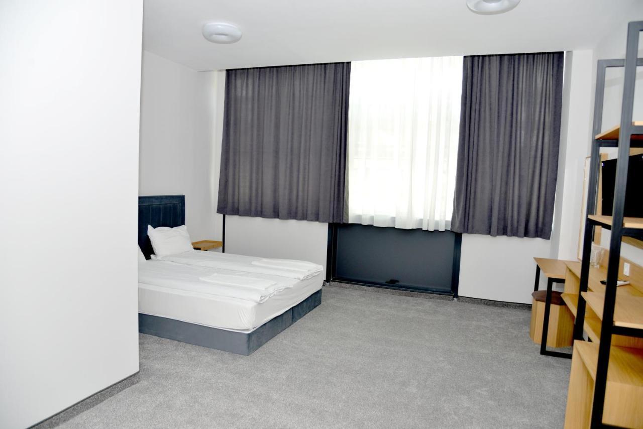 Hotel Ricas Сливен Екстериор снимка